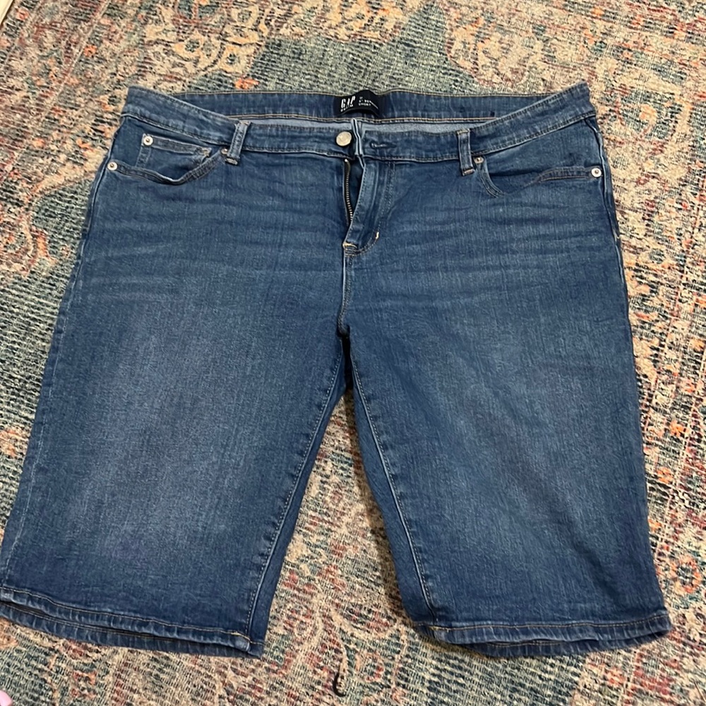Women’s Gap Bermuda  Denim Shorts